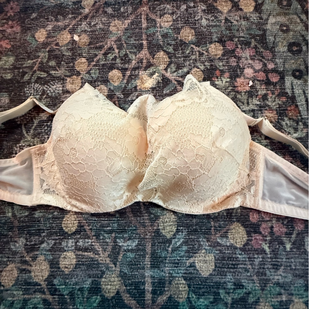 NEW Soma Lace Bra in Cream